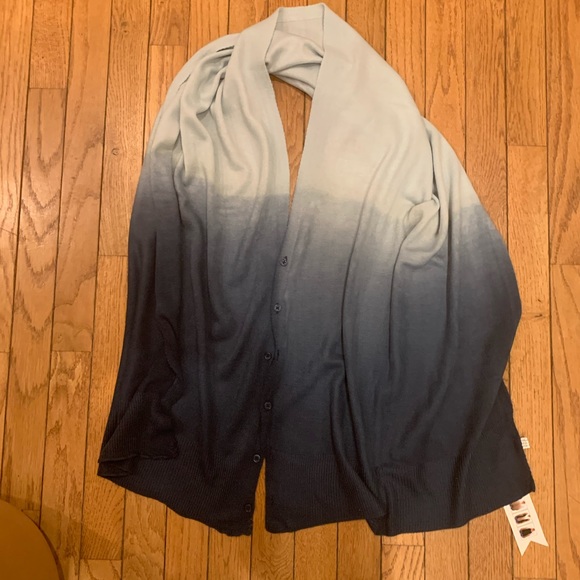 BLUE NWT Cardishawl - Picture 3 of 5